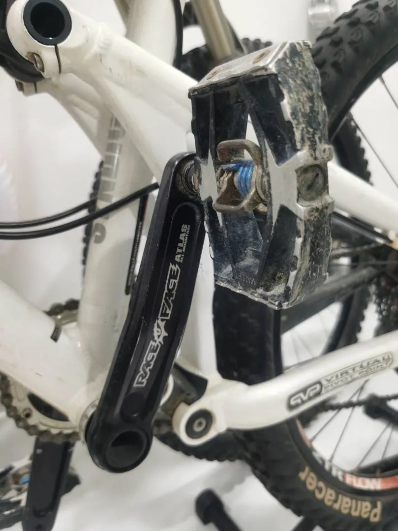 Santa Cruz nomad