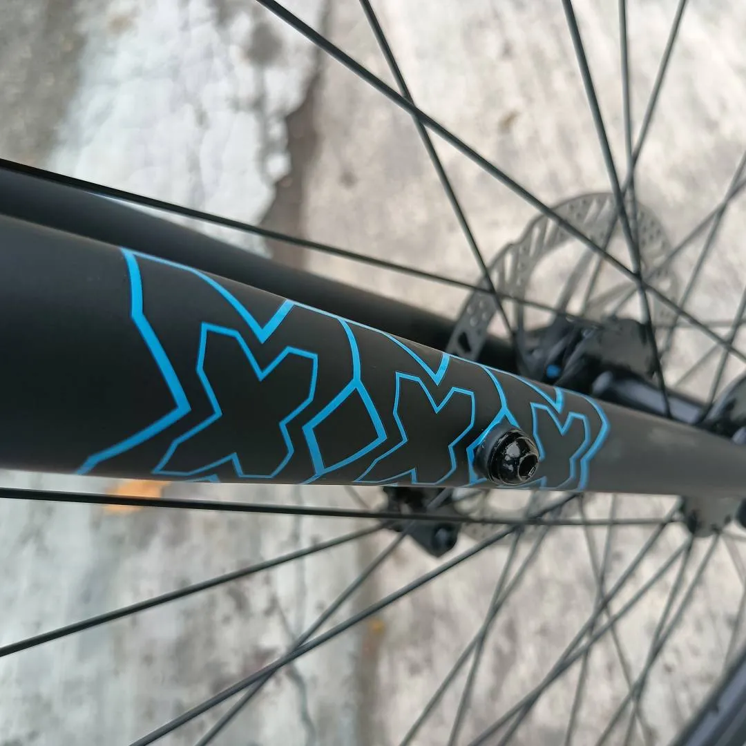 700CC REID URBAN X1 HYBRID CITY BIKE