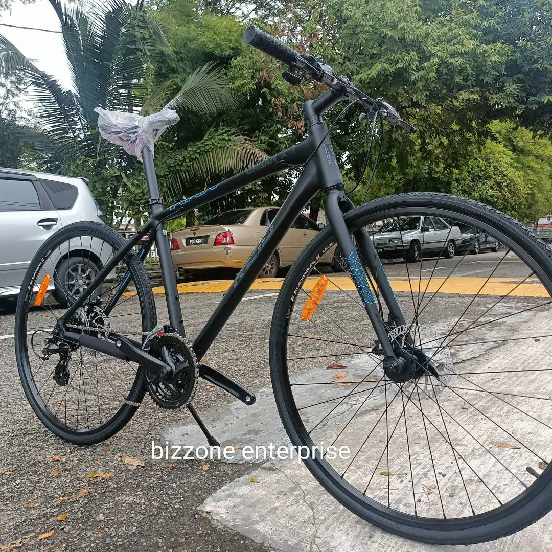 700CC REID URBAN X1 HYBRID CITY BIKE