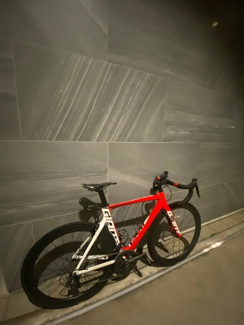 Giant Propel Advanced 2 Carbon Road Bike 2017