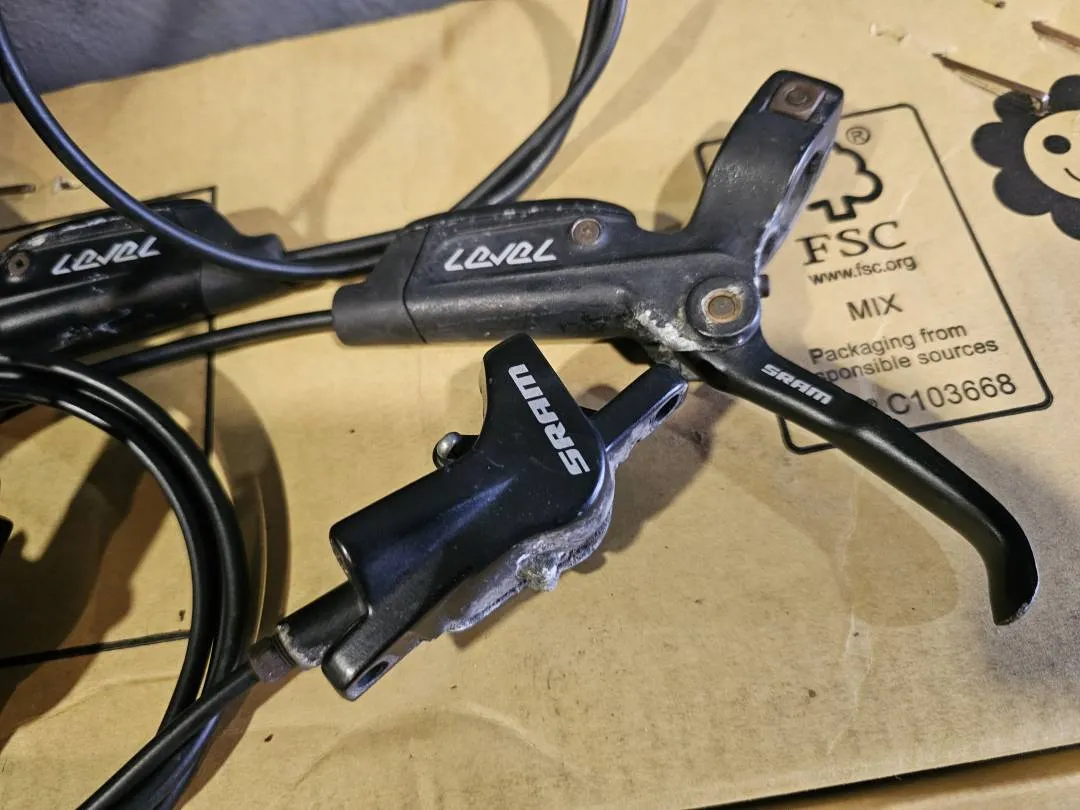 SRAM LEVEL Brakeset L/R Used Item