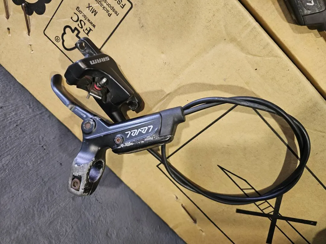 SRAM LEVEL Brakeset L/R Used Item