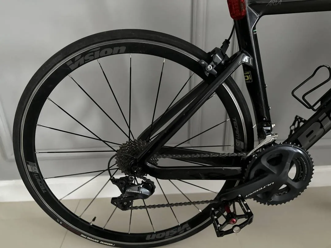 WTS: BIANCHI ARIA AERO ULTEGRA DISC 50/34