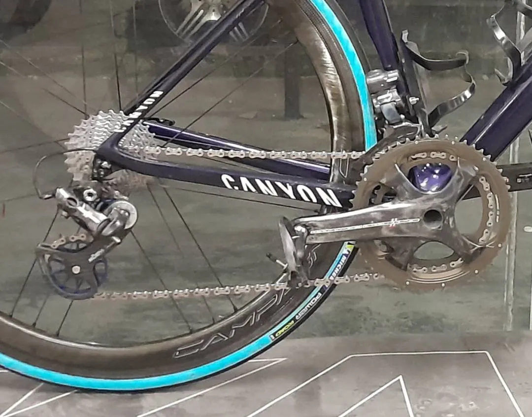 Canyon Ultimate CF SLX 9.0 Team Movistar