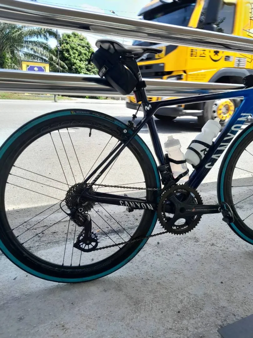 Canyon Ultimate CF SLX 9.0 Team Movistar