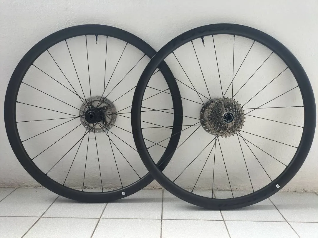 Roval Terra C carbon gravel wheelset