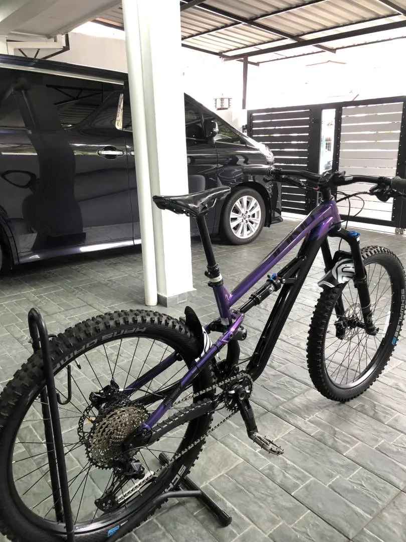 Polygon Siskiu T8 medium 27.5