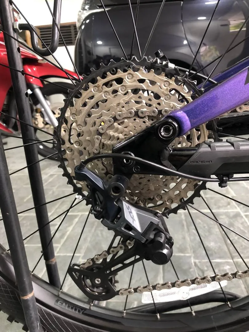 Polygon Siskiu T8 medium 27.5
