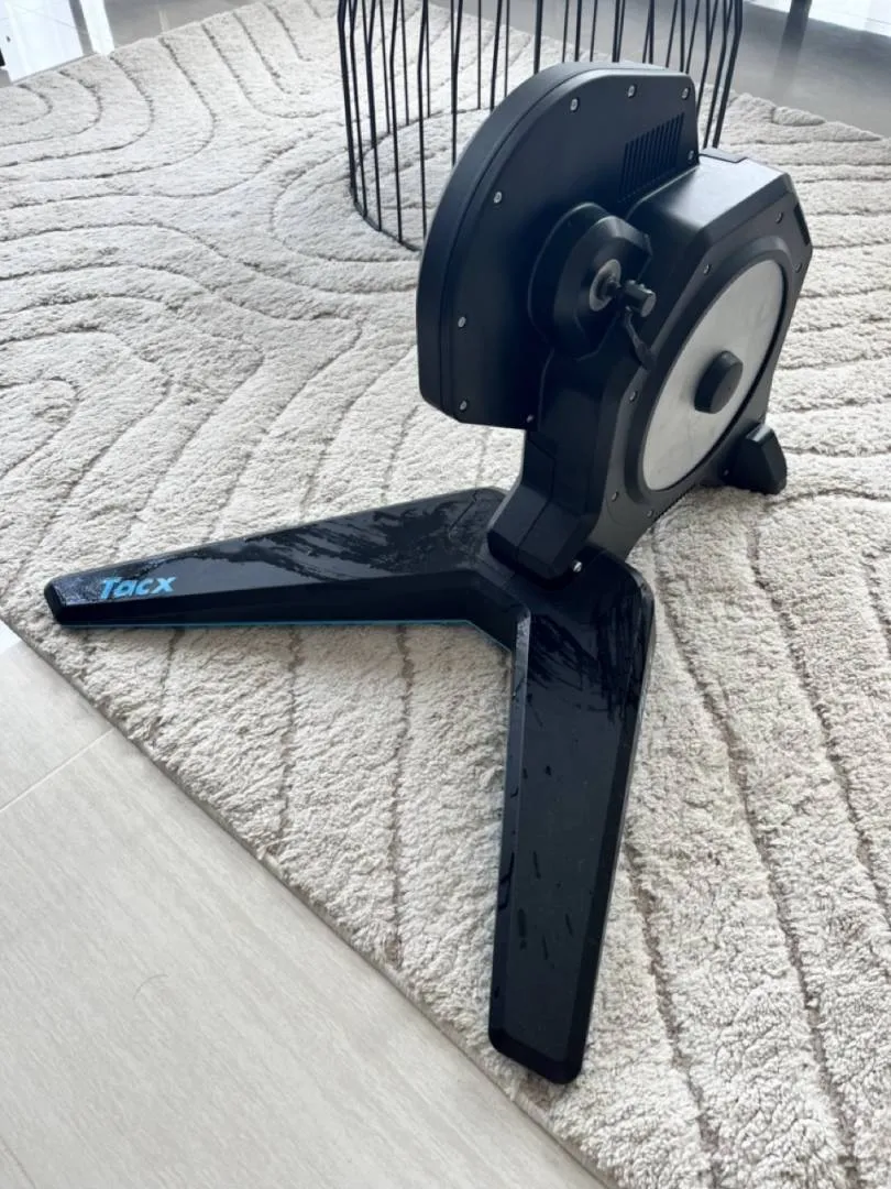 [Like New, Price Negotiable] Tacx Flux 2 Trainer