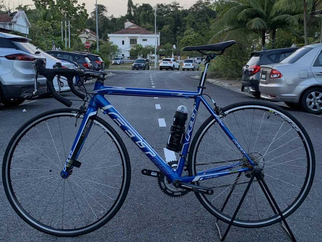 Road bike Felt F85