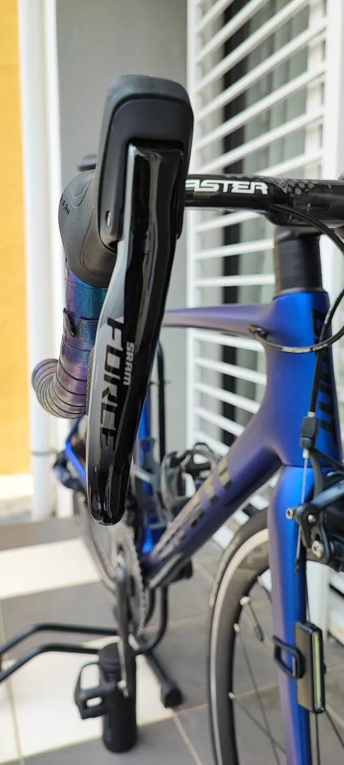Road Bike (Giant TCR ADVANCED PRO 1)