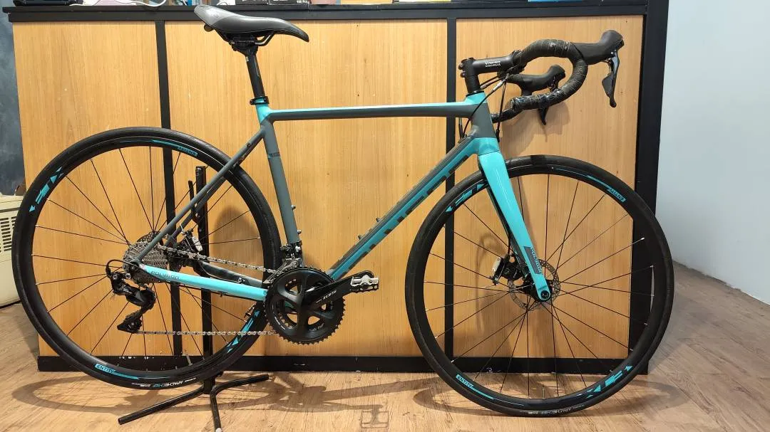 USED Polygon Stratos S5 Disc Road Bike