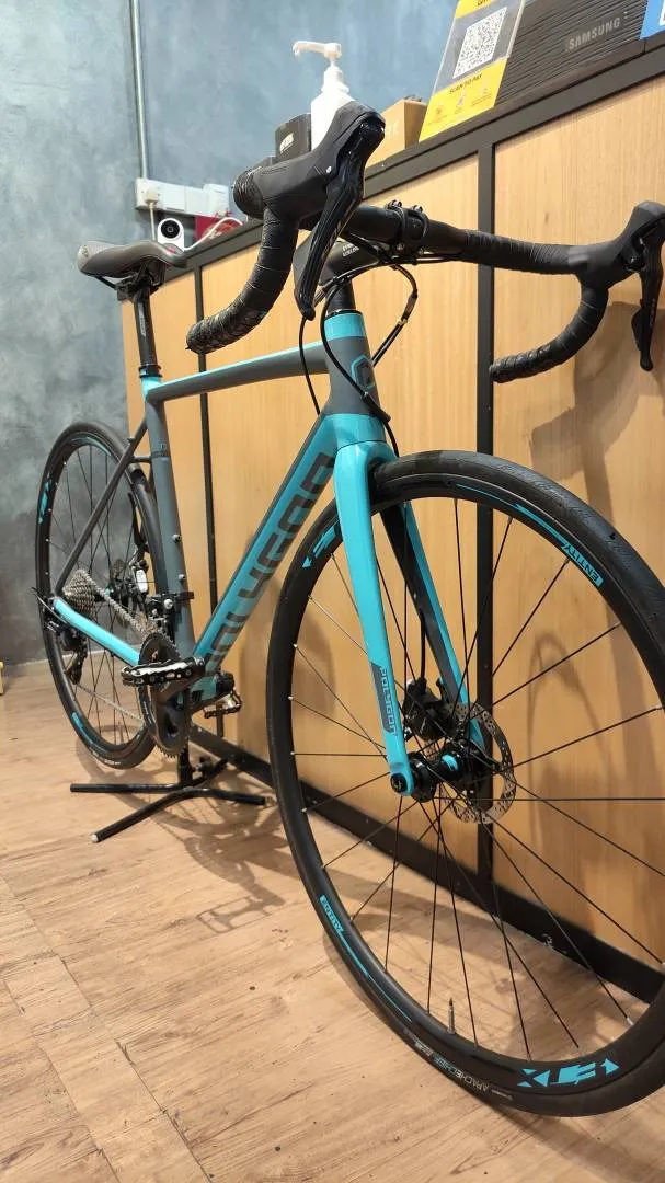USED Polygon Stratos S5 Disc Road Bike